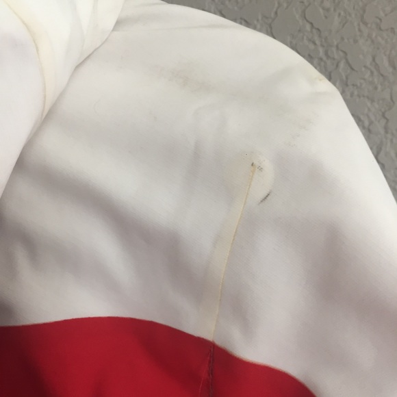 Patagonia Two Toned Red & White Ski Snow Jacket - Picture 7 of 13